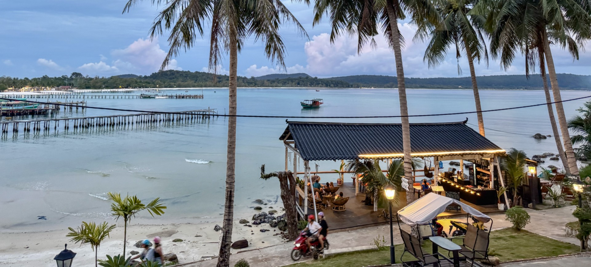 rest-evening Lanting Villas from air